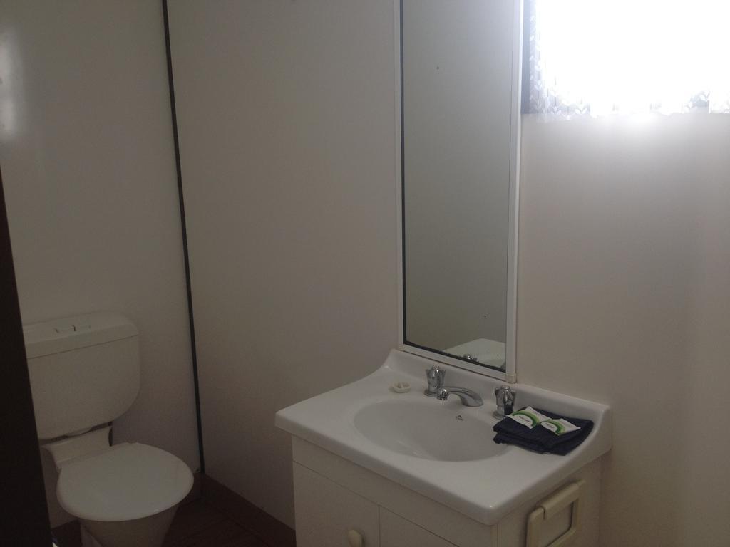 ヒルクレスト ツーリスト パーク キャビン セントへレンズ 部屋 写真
